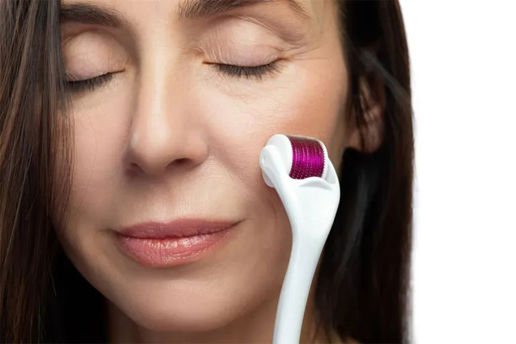 A step-by-step guide to using a face roller.