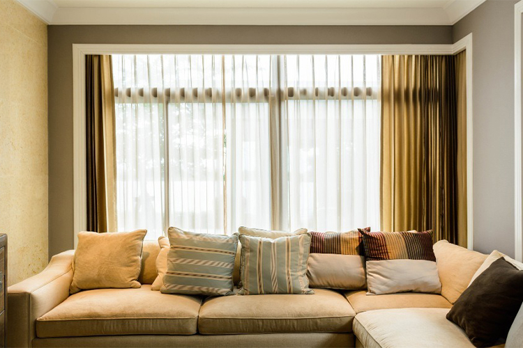 Latest Curtains: Eight Modern Curtain Designs for the Living Room